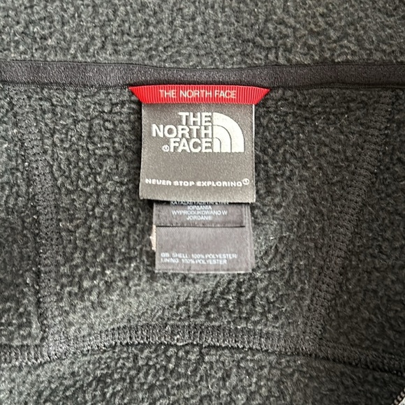 The North Face Pullover Half Zip Fleece Jacket - Picture 9 of 10